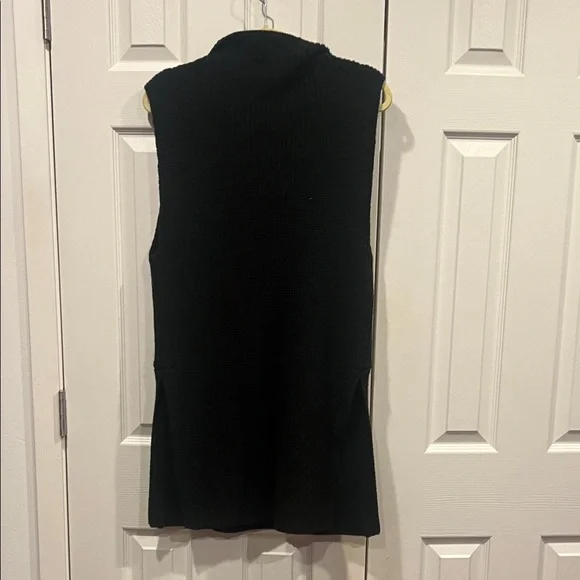 Trouve’ Black Knit Sleeveless Tunic Top - Picture 7 of 7